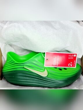 Nike ReactX Rejuven8 GS 'Green Strike Fir' Sz 2y NIB